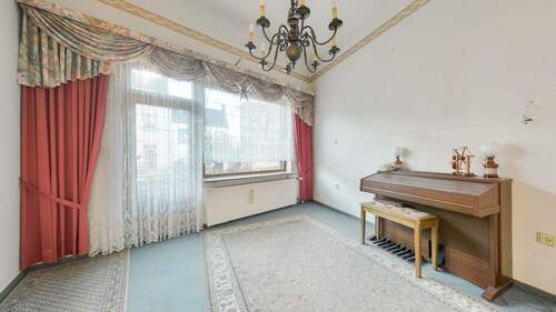 Wohnzimmer - 3 Zimmer Mehrfamilienhaus, Wohnhaus zum Kaufen in Bremen