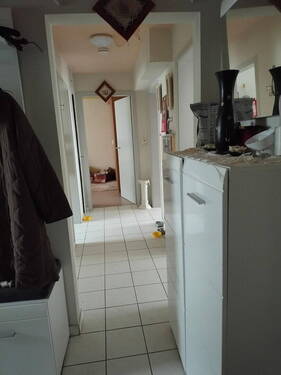 Bild 1 - Schöne 4 Zimmer Wohnung mit Garten, Balkon, Stellplatz