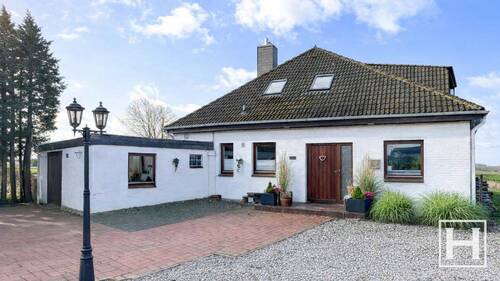 Bild 1 - Wohnen mit Weitblick ins Grüne - 549.000,00&nbsp;EUR Kaufpreis, ca.&nbsp; 209,00&nbsp;m&sup2;&nbsp;Wohnfl&auml;che