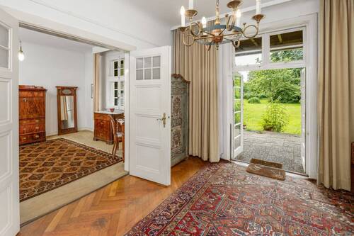 Wohnen mit Austritt auf die Terrasse - Einfamilienhaus mit 188,00 m² in Hamburg / Wohldorf-Ohlstedt zum Kaufen