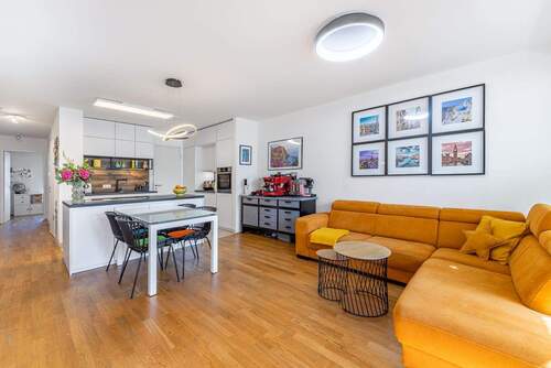 offene Küche - 3 Zimmer Etagenwohnung zum Kaufen in München