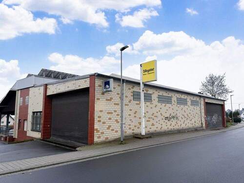 Ansicht Straße - Attraktive Gewerbe Halle im Herzen von Bad-Marienberg!
