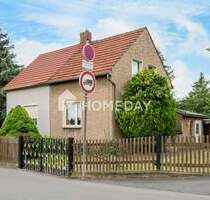 Doppelhaushälfte mit drei Zimmern auf großzügigem 949 m² Grundstück - leerstehend und bezugsfrei - Blankenburg Gehren