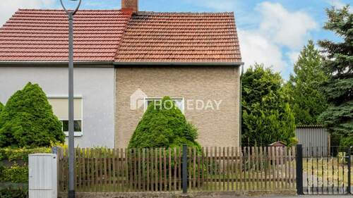 Außenansicht 2 - 3 Zimmer Doppelhaushälfte in Blankenburg