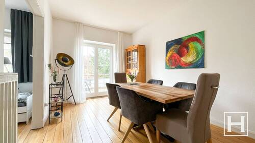 Esszimmer mit Zugang zum Balkon - 2 Zimmer Etagenwohnung in Bad Segeberg