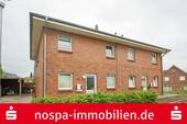 Straßenansicht - Attraktives Doppelhaus-Ensemble - Zwei vermietete Doppelhaushälften in Flensburg