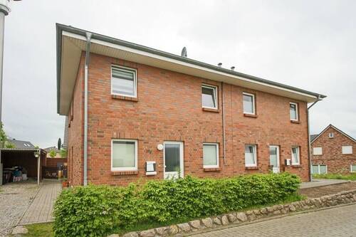 Straßenansicht - 8 Zimmer Mehrfamilienhaus, Wohnhaus zum Kaufen in Flensburg