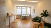 Büro 5 - Isarblick-Büroraum 8: Privater Arbeitsplatz, Highspeed-Internet & Kanzlei-Sitz