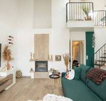 Lichtdurchflutete Drei-Zimmer-Wohnung mit Galerie-Ebene und Westbalkon - Dietzenbach