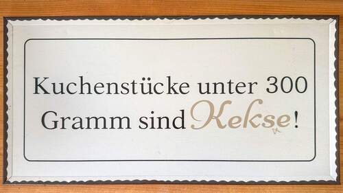Schild im Haus - 4 Zimmer Doppelhaushälfte in Seeland