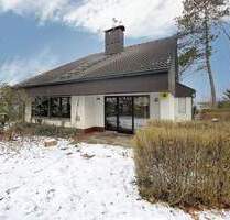 Großzügiges Einfamilienhaus mit hellem Wohnambiente, großem Garten und Doppelgarage - sofort beziehbar - Forchheim Kersbach