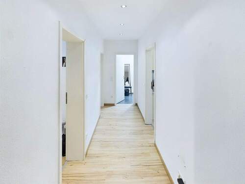 Flur - Lichtdurchflutete 2-Zimmer-Wohnung in Herrenhausen