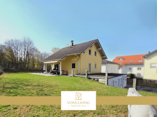 Ansicht Garten - Wundervolles Einfamilienhaus in Waldrand- bzw. Sackgassenlage mit ELW, Garage und KFZ Stellplätzen