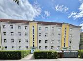 Haus Vorderansicht - 3 Zimmer Etagenwohnung zum Kaufen in Dresden