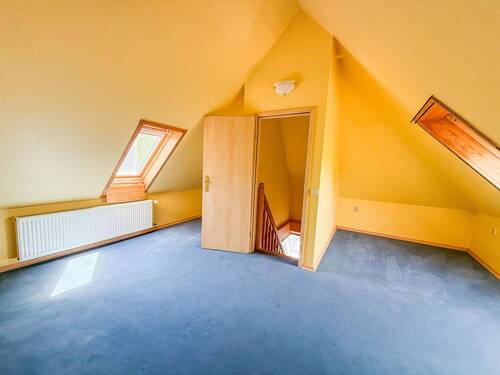 6. Schlafzimmer Dachboden.JPG - 