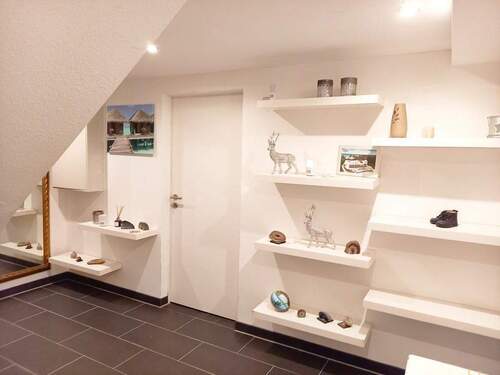 Flur Keller wohnlich gestaltet - 