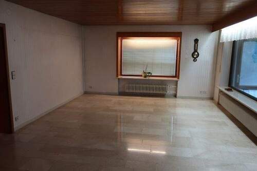 Wohnzimmer - 5 Zimmer Bungalow in Altdorf bei Nürnberg