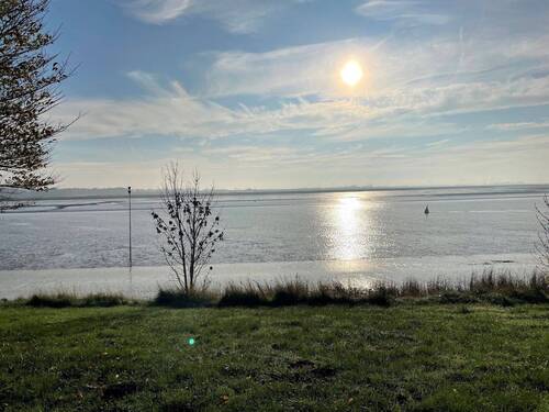 Die Eider - in 2 Gehminuten erreichbar - Grundstück in Tönning
