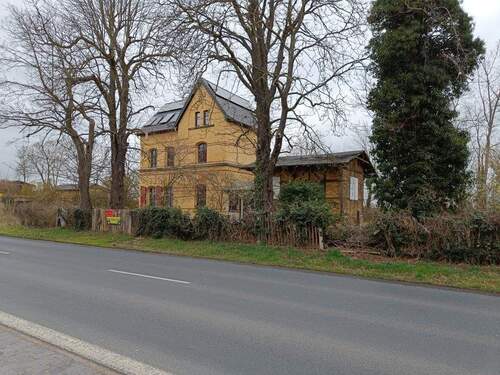 Straßenansicht - 5 Zimmer Einfamilienhaus in Zörbig