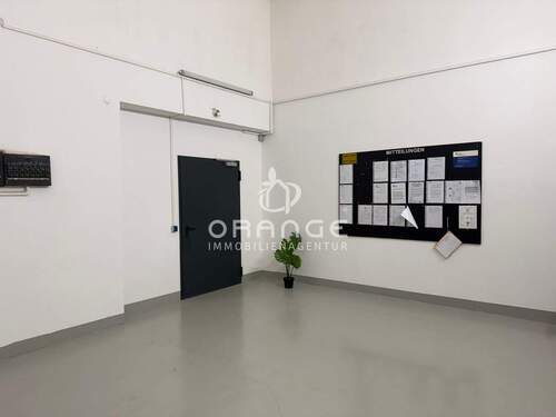 Vorraum 2 - Büro mit 119,60 m&sup2; in Regensburg zur Miete