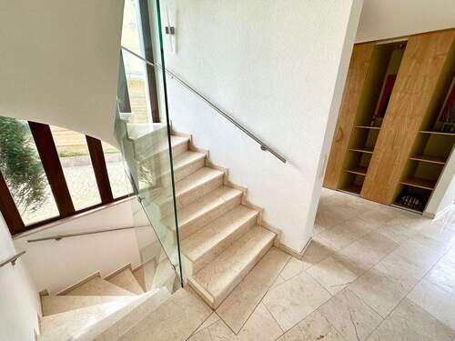 helle und hochwertige Materialien im Haus
- 