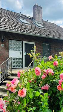 EIngang - 7 Zimmer Einfamilienhaus zum Kaufen in Lehrte