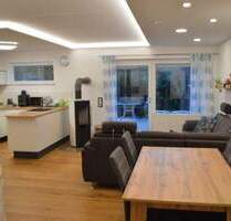 Vollmöblierte 2-Zi.-Wohnung mit Terrasse, in ruhiger Lage von Wiesenbronn, Top-Ausstattung, hochwertige Möblierung, Smart TV:-)