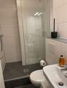 Bad mit Dusche - 