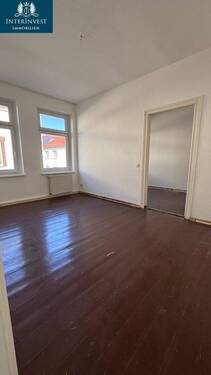 Schlafzimmer - Urban wohnen oder clever investieren - 3-Zimmer-Wohnung in zentraler Lage von Magdeburg