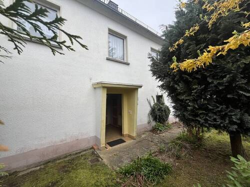 Eingang - Einfamilienhaus mit 102,00 m&sup2; in Altmittweida zum Kaufen