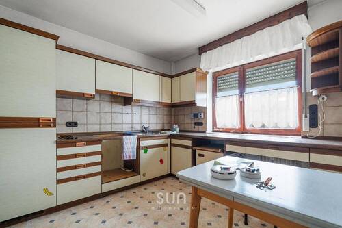 Küche - Einfamilienhaus mit 163,00 m&sup2; in Kronberg im Taunus zum Kaufen