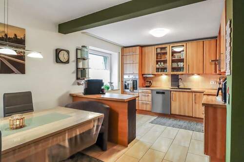 Küche (EG) - 8 Zimmer Mehrfamilienhaus, Wohnhaus zum Kaufen in Lage