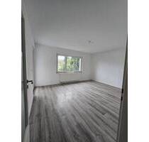 Schön geschnittene 2 Zimmer Wohnung mit Balkon - Düren