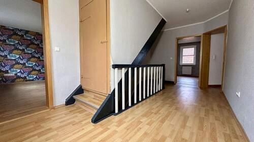 Flur & Zugang Dachboden - 