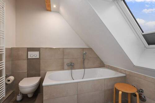 ... und Badewanne. - 