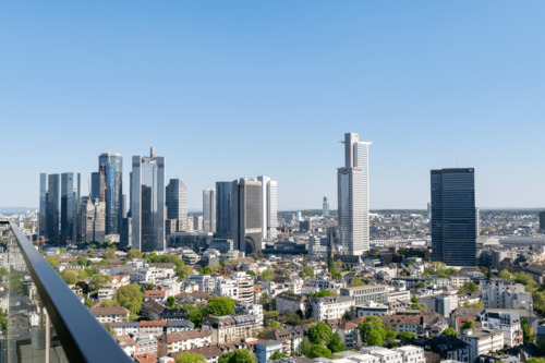 Skyline Blick - 3 Zimmer Etagenwohnung zur Miete in Frankfurt am Main
