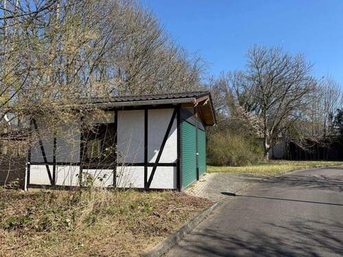 Zuwegung zu den Gebäuden - 