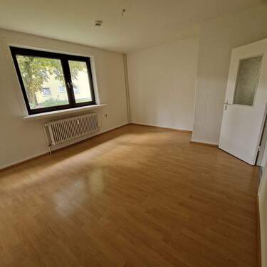 Wohnzimmer - 3 Zimmer Etagenwohnung zur Miete in Pinneberg