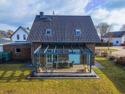 Drohnenaufnahme - Neuwertiges, bezugsfertiges Haus mit einzigartiger Aussicht