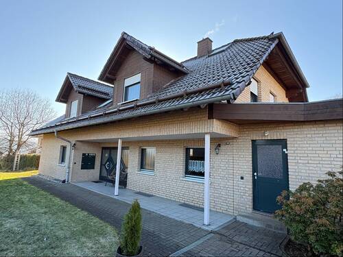 Eingangsbereich - Mehrfamilienhaus, Wohnhaus mit 245,00 m&sup2; in Sinn zum Kaufen