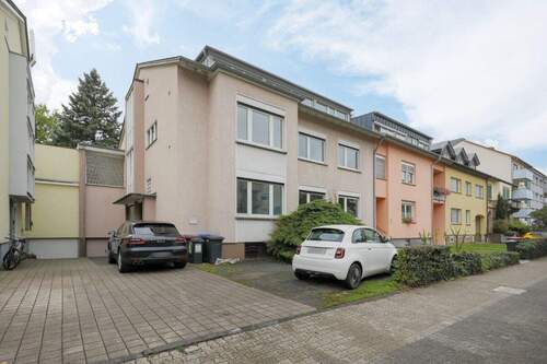 Straßenansicht - Eine gute Adresse für Ihr Geld - 1.600.000,00 EUR Kaufpreis, ca.  315,20 m² Wohnfläche