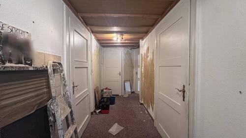 Flur Wohnung 2 derzeit frei - 