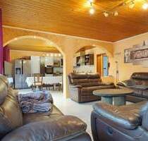 Vermietungspotenzial trifft Wohnqualität - Großzügige 4-Zimmer-Wohnung mit Balkon und Kamin in Bretten