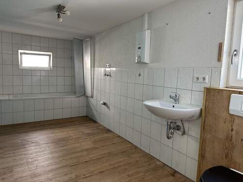 Wohnhaus 1 - Bad - 