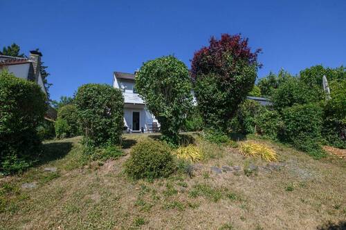 Blick vom Garten zum Haus - 