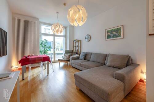 Wohnzimmer - 2 Zimmer Etagenwohnung in Berlin