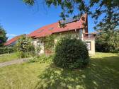 Straßenansicht - 6 Zimmer Mehrfamilienhaus, Wohnhaus in Schönermark