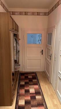 Flur Richtung Wohnzimmer - 