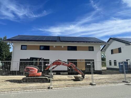 Bald Einzugsbereit - RARITÄT! Liebenswerte Doppelhaushälfte für die kleine Familie!