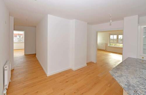 Flur.jpg - 4 Zimmer Etagenwohnung in München